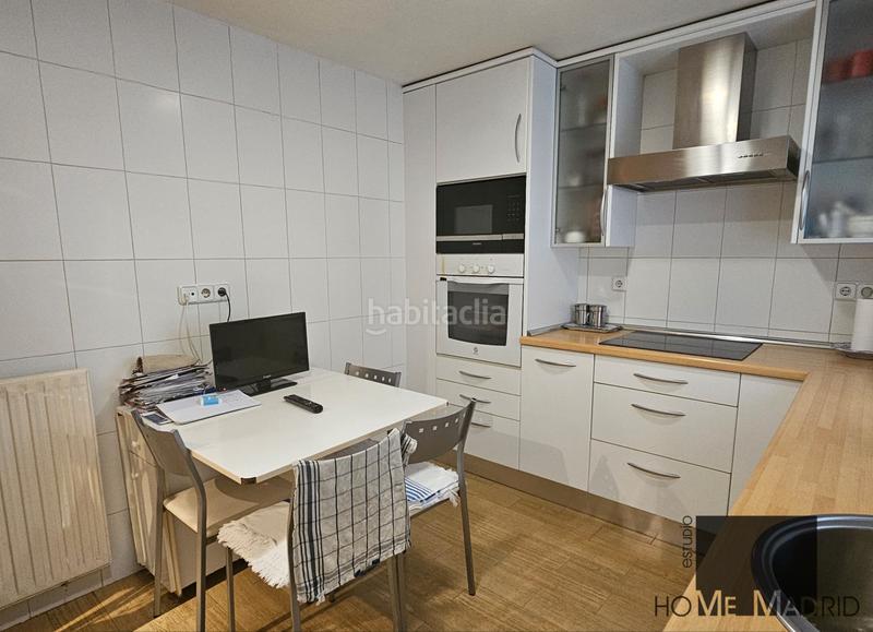 Foto 1258f652-ec49-4a65-aa56-1a15a30ae4f8. Etagenwohnung mit heizung pool in Peñagrande Madrid