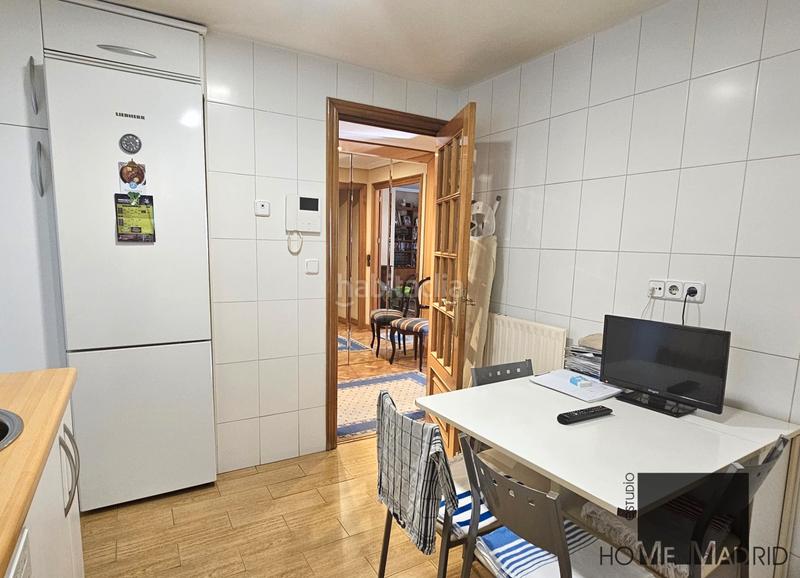 Foto 22709165-fbba-4464-9158-af264f5df3cf. Etagenwohnung mit heizung pool in Peñagrande Madrid