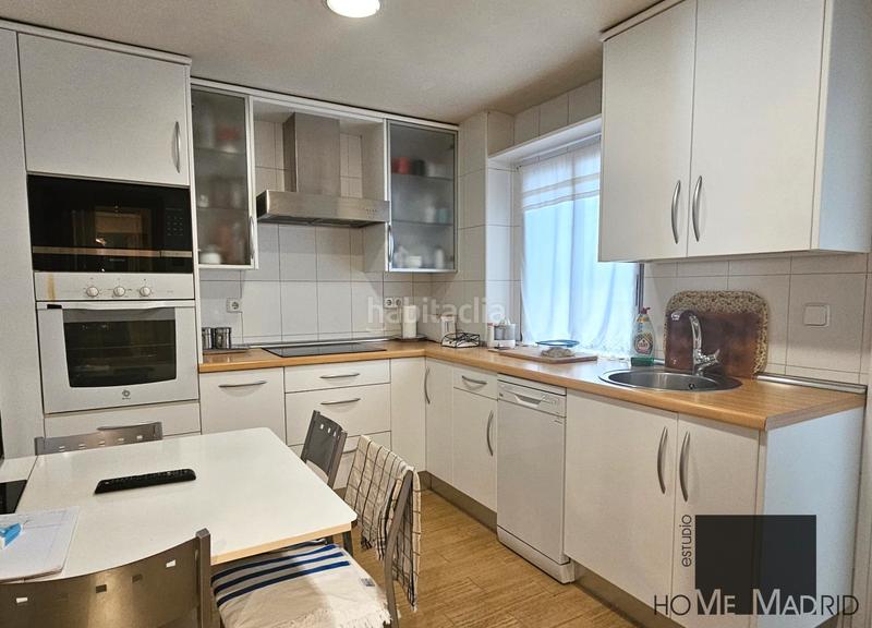 Foto 261831c6-4b37-456c-a307-d6124431daf7. Etagenwohnung mit heizung pool in Peñagrande Madrid