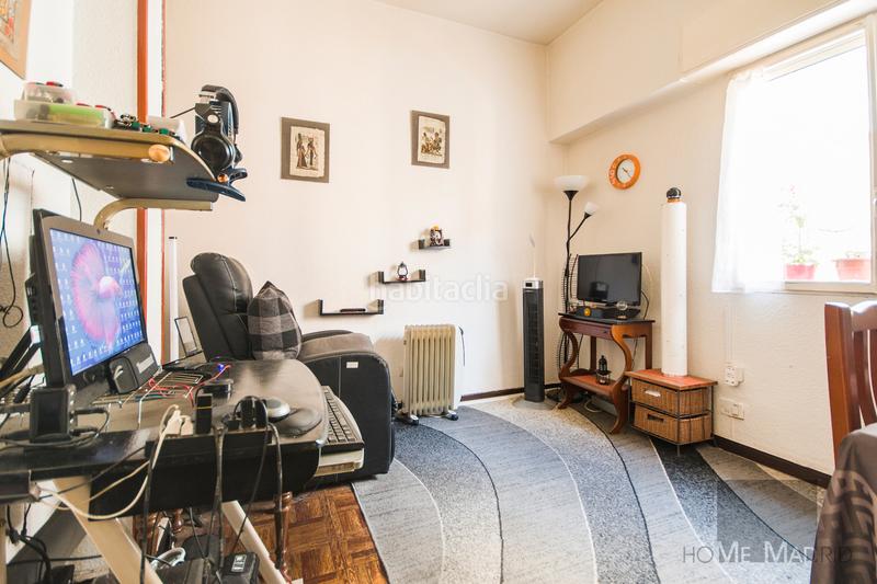 Foto 577f8f7f-584f-4b1c-a77f-b96b1cc63b6e. Pis amb calefacció a Guindalera Madrid