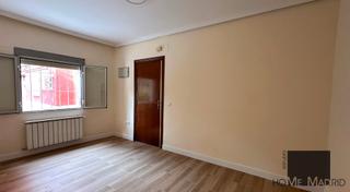 Appartement  Avenida del cardenal herrera oria. Estudio home madrid ofrece piso de 65 m2 construidos, situado en