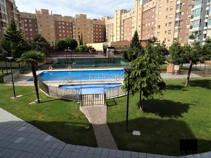 Foto 4159a23f-33a4-475d-b383-b572605ea632. Àtic amb calefacció piscina a Las Tablas Madrid