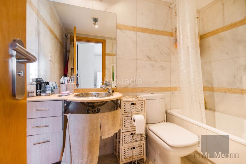 Foto f1998f18-fe02-4687-aebb-e6cda7290ca8. Àtic amb calefacció piscina a Las Tablas Madrid