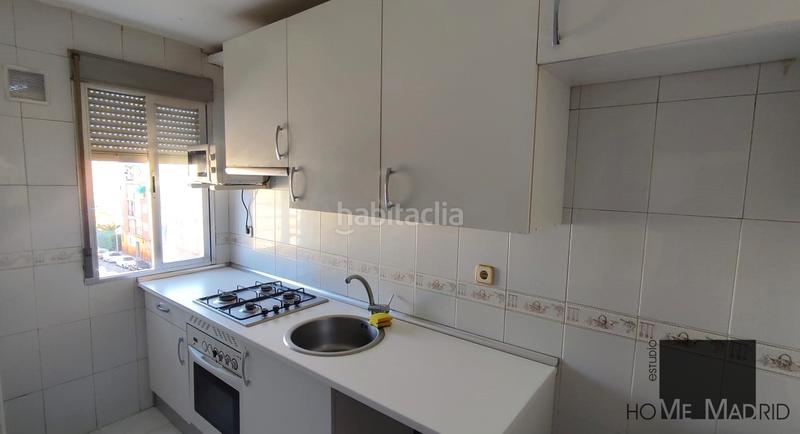 Foto b077ff84-f583-4fdd-bce2-e22c882d3cb7. Pis amb calefacció a Peñagrande Madrid