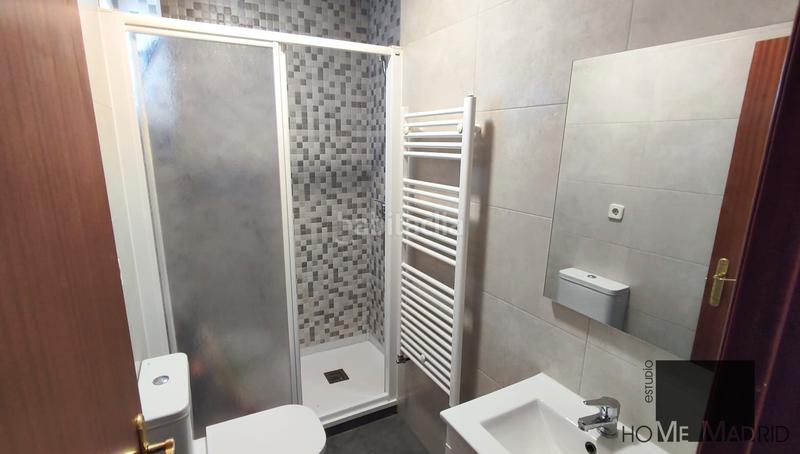 Foto b40148be-996a-4b5c-bd5b-2e92943123a2. Pis amb calefacció a Peñagrande Madrid