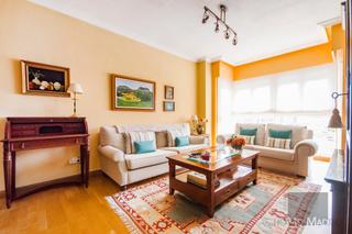 Pis a Las Tablas. Estudio home madrid ofrece piso en urbanización cerrada, de 113