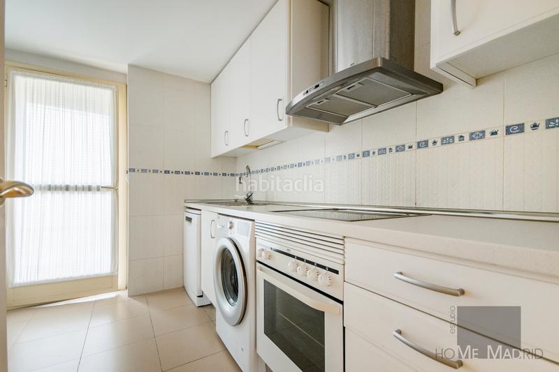 Foto 986094da-ff07-4b87-ac80-b38ac9f9f5d2. Appartement avec chauffage parking piscine dans Montecarmelo Madrid