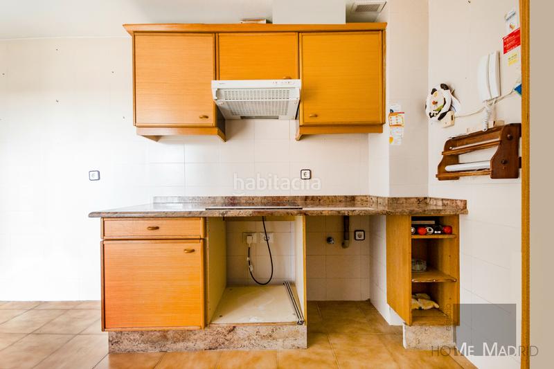 Foto 1556d485-4cc0-4e9b-b960-8a83dcf3b9a2. Pis amb calefacció aparcament piscina a La Paz Madrid