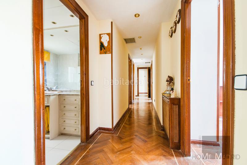 Foto 24a39e92-00eb-4460-8995-9f67f03f48b0. Pis amb calefacció aparcament piscina a La Paz Madrid