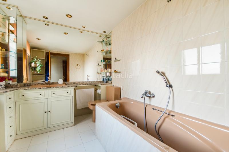 Foto 2cba56a8-894b-4ed7-9f45-2a1113809e78. Pis amb calefacció aparcament piscina a La Paz Madrid