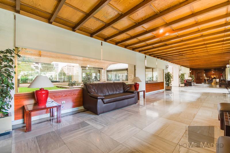 Foto 2f0053a1-624c-40ce-958e-b32195b969f2. Pis amb calefacció aparcament piscina a La Paz Madrid