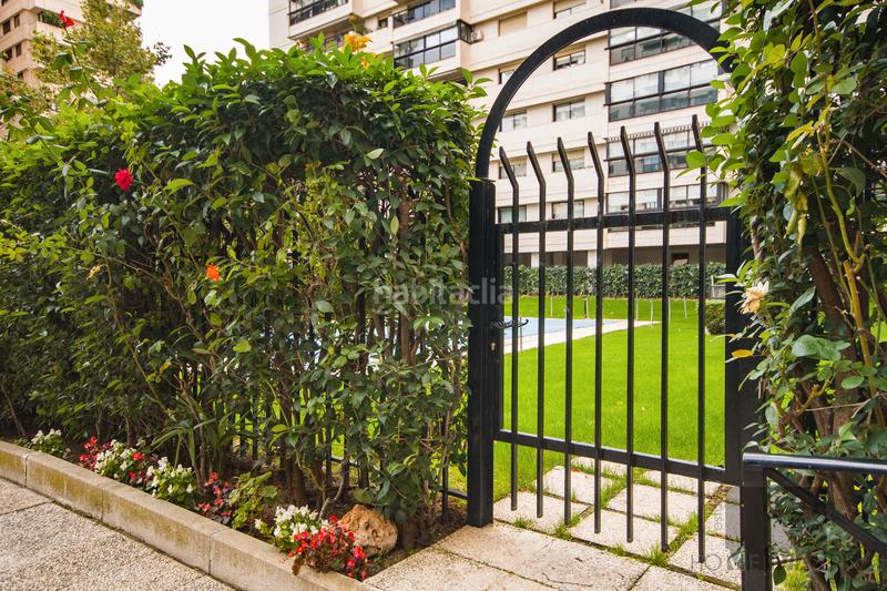 Foto 4239d592-4386-46f3-88fe-f95965fc15c3. Pis amb calefacció aparcament piscina a La Paz Madrid