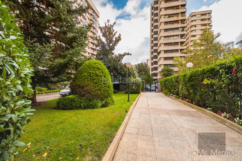 Foto 62c4cbb8-8d04-447f-a57d-ae3ccfbb0fd6. Pis amb calefacció aparcament piscina a La Paz Madrid