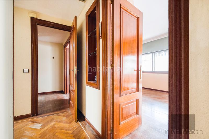 Foto ad3bcbaf-ba05-4966-98f6-6af78bc32010. Pis amb calefacció aparcament piscina a La Paz Madrid