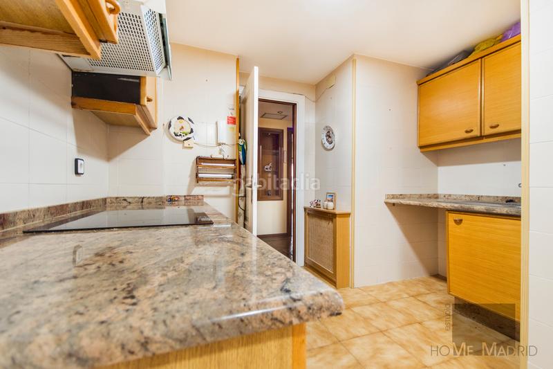 Foto e7368d4d-4fdc-4872-a0dc-fe371b0b3785. Pis amb calefacció aparcament piscina a La Paz Madrid