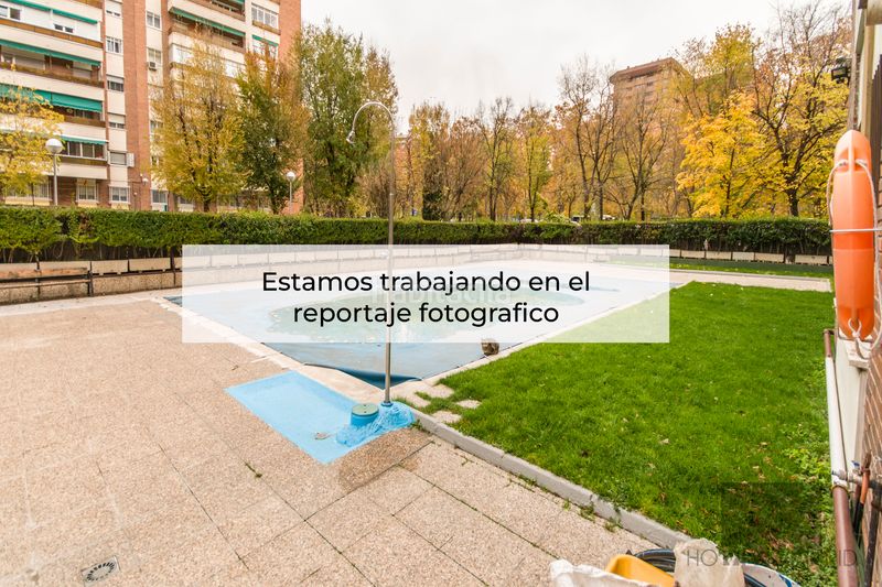 Foto 1900bbb3-d2b7-4005-b3e5-8405f0f9b7fb. Pis amb calefacció aparcament piscina a La Paz Madrid