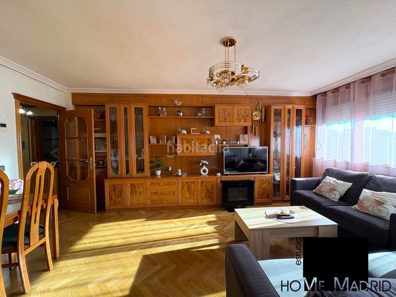 Foto d920c0b8-9013-4708-b029-4af0398d3e7e. Piso estudio home ofrece piso de 64 m2 en el barrio del Pilar en Madrid