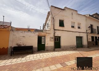 House  Calle mayor. Estudio home madrid ofrece casa de pueblo construida sobre un so
