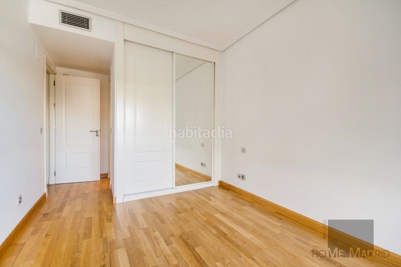 Foto 4a2d0209-d1a8-4629-8ce4-e91ebbd2143d. Pis amb calefacció piscina a Las Tablas Madrid