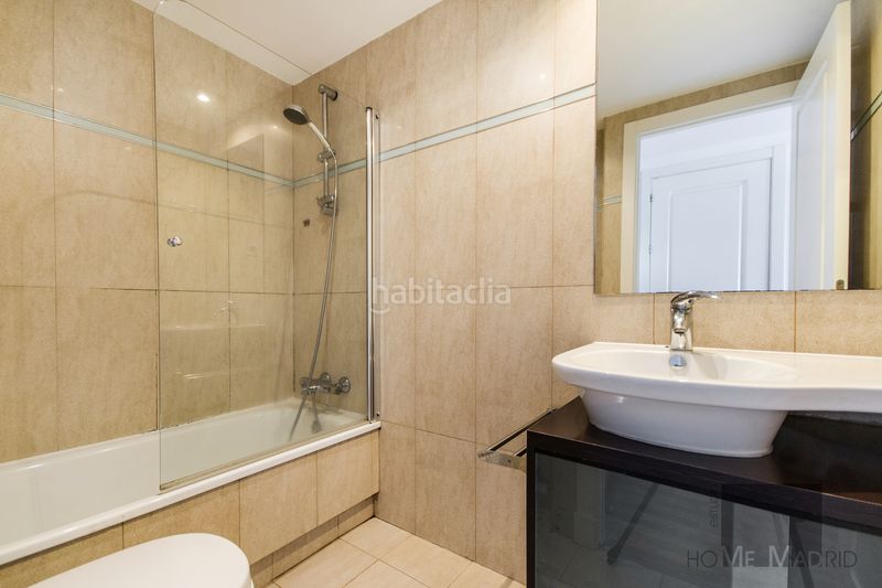 Foto 4df37316-f545-49c9-bdc5-985e6b7a5222. Pis amb calefacció piscina a Las Tablas Madrid