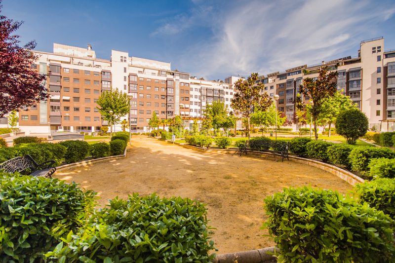 Foto 6f04cf06-a9a7-47b3-b5c2-921a57d8a7e6. Pis amb calefacció piscina a Las Tablas Madrid
