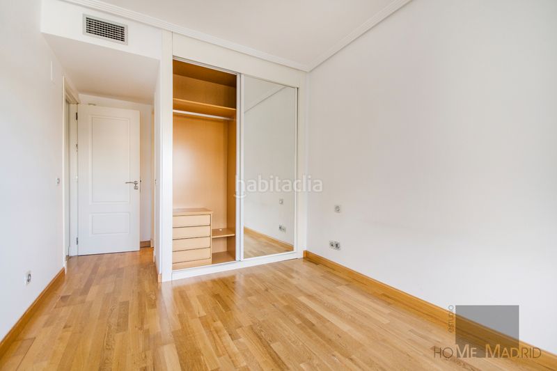 Foto ae24e4f5-f3e5-4d5d-ad5f-484720f3c545. Pis amb calefacció piscina a Las Tablas Madrid