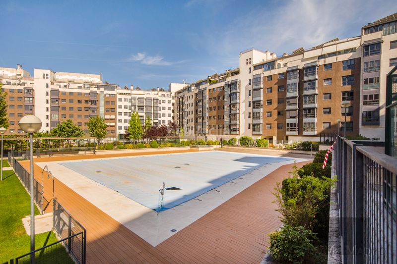 Foto f0286611-bec0-45ee-9447-d73b21c6b720. Pis amb calefacció piscina a Las Tablas Madrid