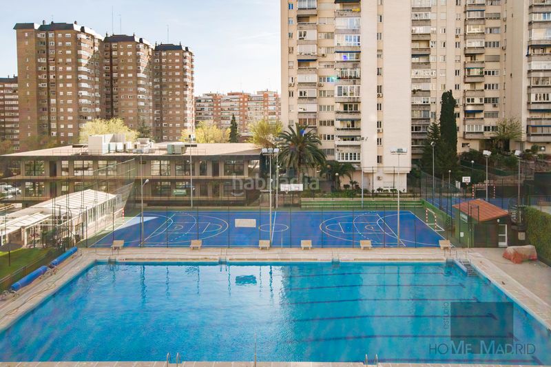 Foto c54c6e41-5c42-46ec-a755-0e9dd4be1c8a. Pis amb calefacció piscina a Pilar Madrid