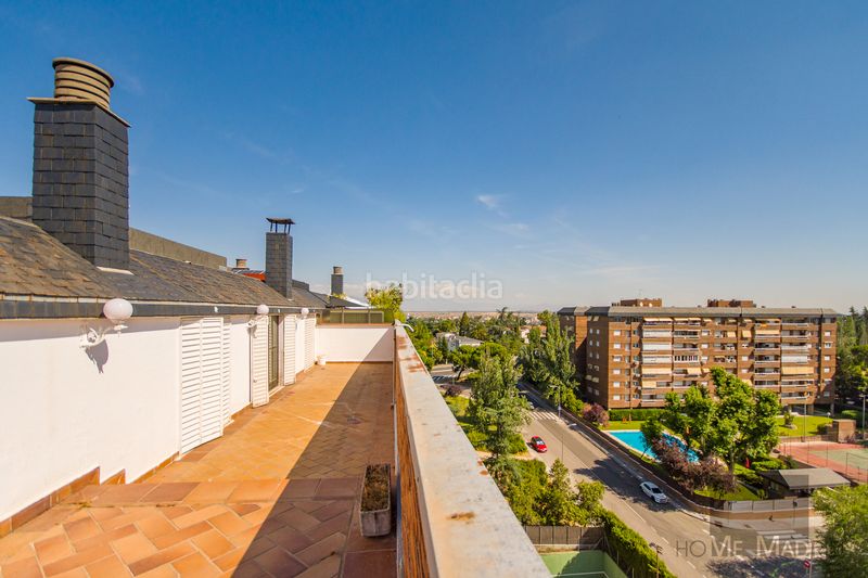 Foto a8a4d06f-9f89-4a5d-842c-e7486d37f590. Àtic amb calefacció aparcament piscina a La Paz Madrid
