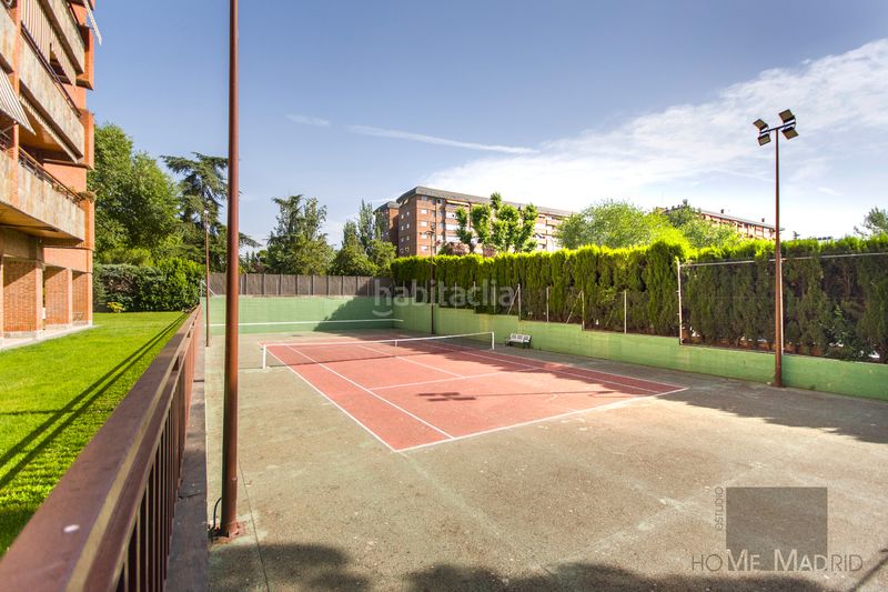 Foto ca1aa7b0-f5af-4d58-b064-9497ba67ad63. Àtic amb calefacció aparcament piscina a La Paz Madrid