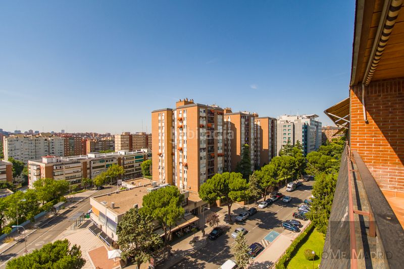 Foto e3a090f8-b3a2-41bc-82ec-f7e5ce787028. Àtic amb calefacció aparcament piscina a La Paz Madrid