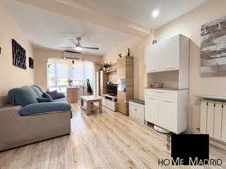 Piso  Calle de puentedeume. Estudio home madrid ofrece piso de 55 m2 construidos en el barri