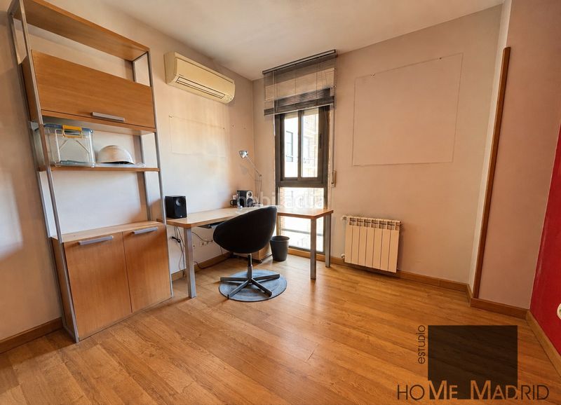 Foto 1baf1ac2-f424-4ccc-ae69-88a6ae49931a. Etagenwohnung mit heizung parking in La Paz Madrid