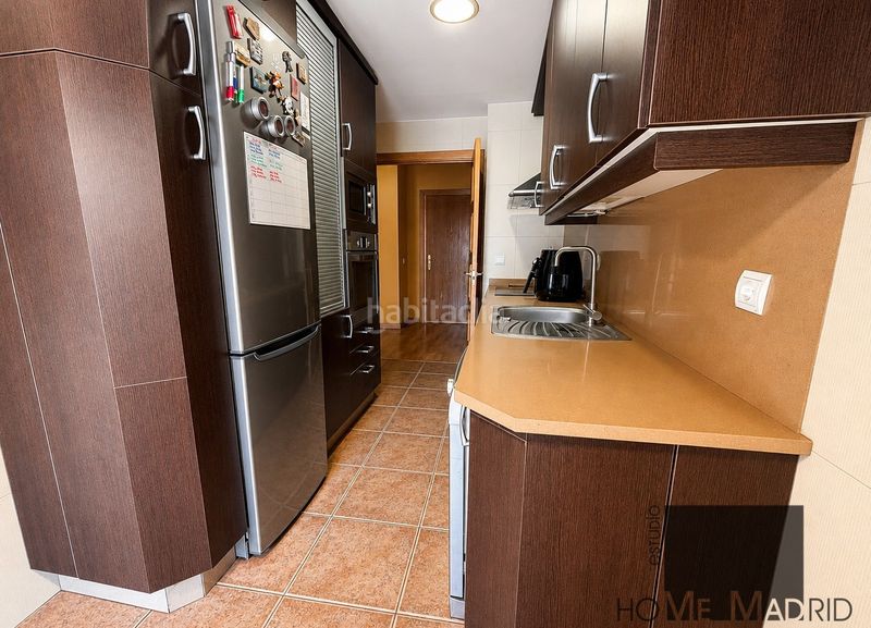 Foto e067c203-fb1f-425b-9f6f-c871fd333195. Etagenwohnung mit heizung parking in La Paz Madrid