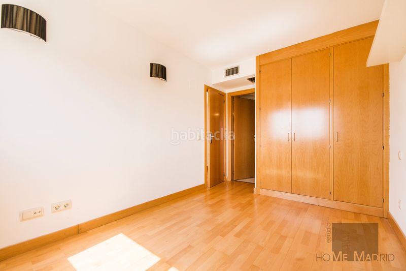 Foto 52db74a7-ea25-47be-bed0-88c1ba7b42dd. Pis amb calefacció piscina a Las Tablas Madrid