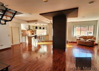 Affitto Duplex  Calle de las islas cíes. Estudio home madrid ofrece dúplex de 148 m2 exterior, reformado,