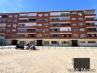 Flat in Plaza Virgen del Castillo