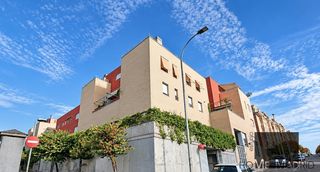 Lloguer Pis  Calle del monasterio de las batuecas. Estudio home madrid ofrece vivienda de 99 m2 construidos, en urb