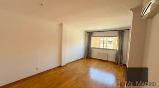 Location Appartement à Montecarmelo. Estudio home madrid ofrece vivienda de 99 m2 construidos, en urb