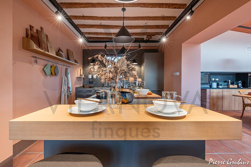 Foto b0b92f96-2f5e-48b3-9852-b285ddb1d9ac. Masía  en venta en carretera reus , en Riudoms