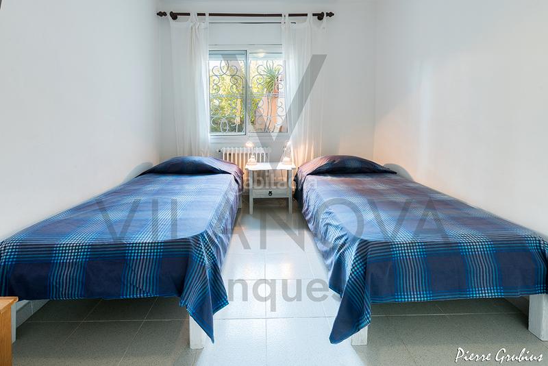 Foto 144ce13a-ef80-471f-8d73-39ea193fb624. Xalet amb xemeneia calefacció aparcament a Centre Miami Platja