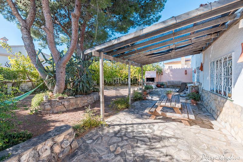 Foto 1f7192aa-d94c-480b-92e3-b9fec22922e6. Xalet amb xemeneia calefacció aparcament a Centre Miami Platja