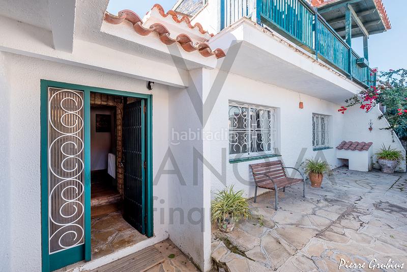 Foto 2bca84a1-3cf0-43a8-9515-b6bbb2dcdbc7. Xalet amb xemeneia calefacció aparcament a Centre Miami Platja