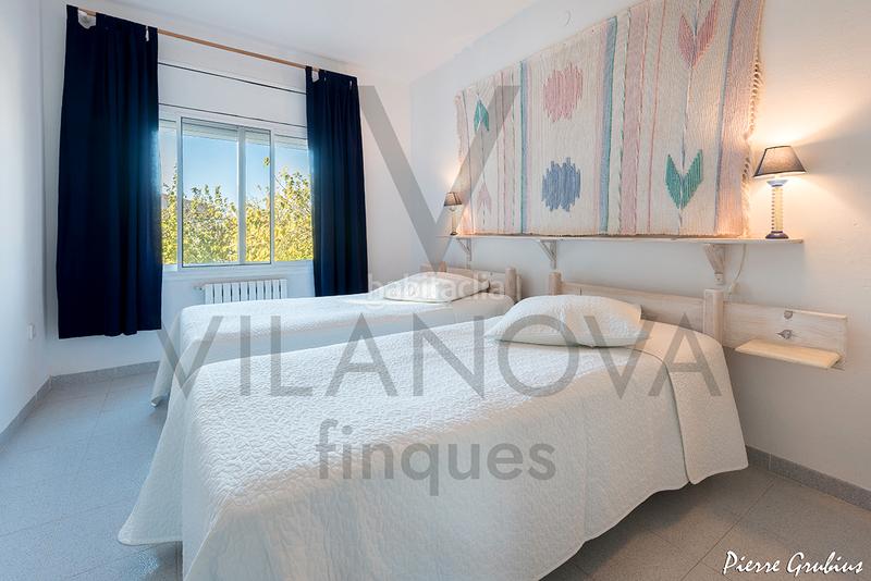 Foto a5577c74-a58b-417b-a288-57fff47c9055. Xalet amb xemeneia calefacció aparcament a Centre Miami Platja