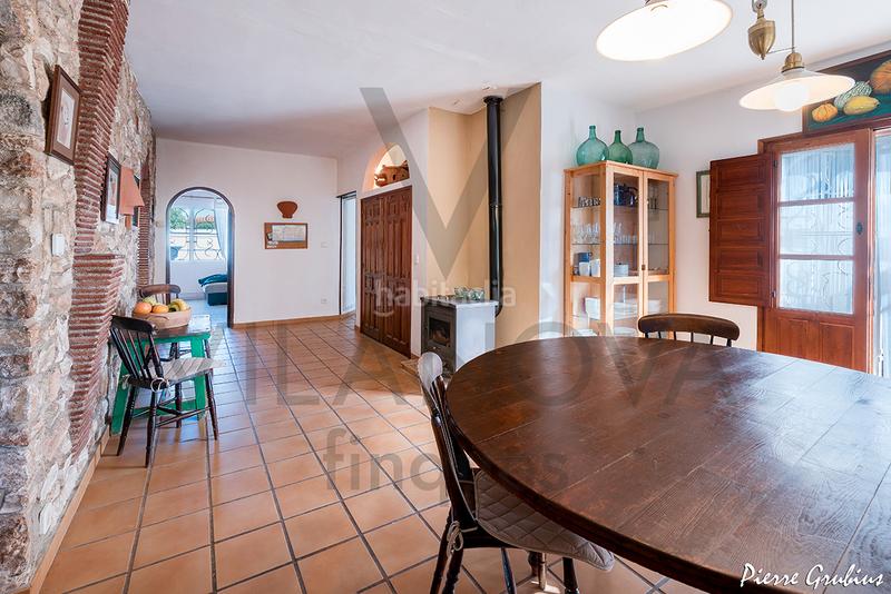 Foto f09b861a-1440-4591-a727-c72c9a008a7a. Xalet amb xemeneia calefacció aparcament a Centre Miami Platja