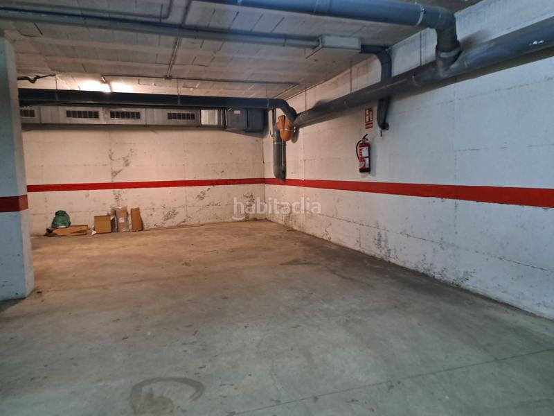 Foto a5d7e080-e5a9-41ee-9065-47f956ebacee. Aparcament cotxe a carrer d'antònia abelló i filella 2 a Reus
