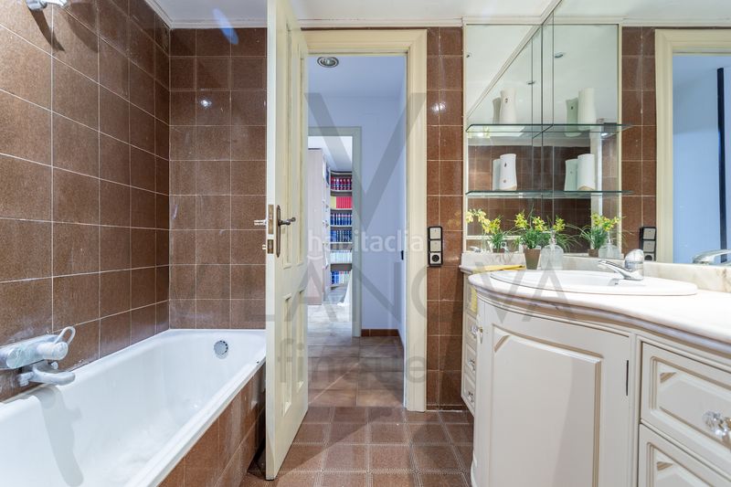 Foto 2240549c-67f5-4ad9-9ff1-77455347ab9b. Pis amb calefacció aparcament piscina a Mestral Reus