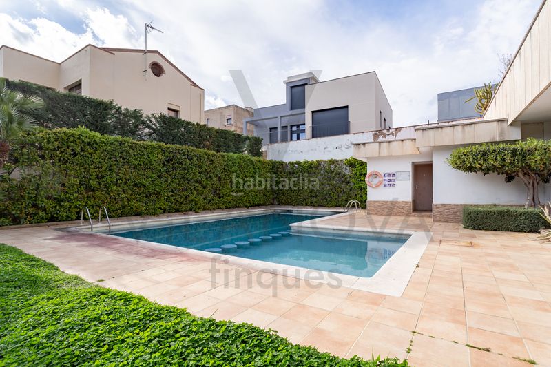 Foto 3073d7e7-e287-432c-991c-ba9b7c4ddb25. Pis amb calefacció aparcament piscina a Mestral Reus