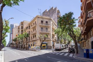 Appartamento  Carrer de ramon i cajal. Piso en venta en avenida de ramón y cajal 28, eixample, tarragon