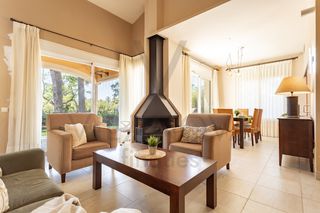 Maison jumelée  Carrer de les mèlies. Casa / chalet pareado en venta en calle melies, bonmont terres n
